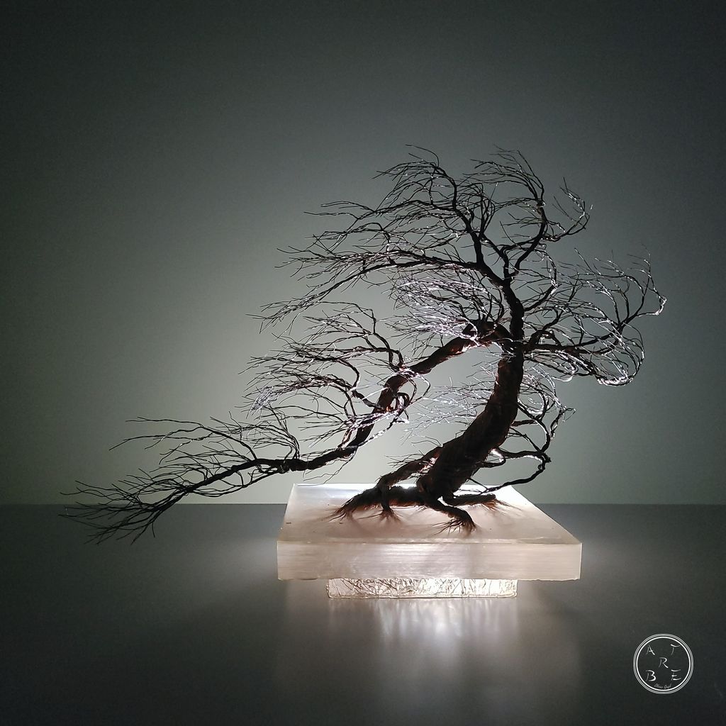 sculpture d'arbre métalique