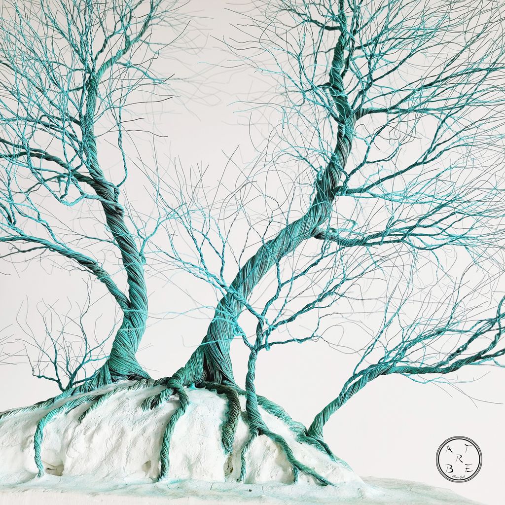sculpture d'arbre métalique